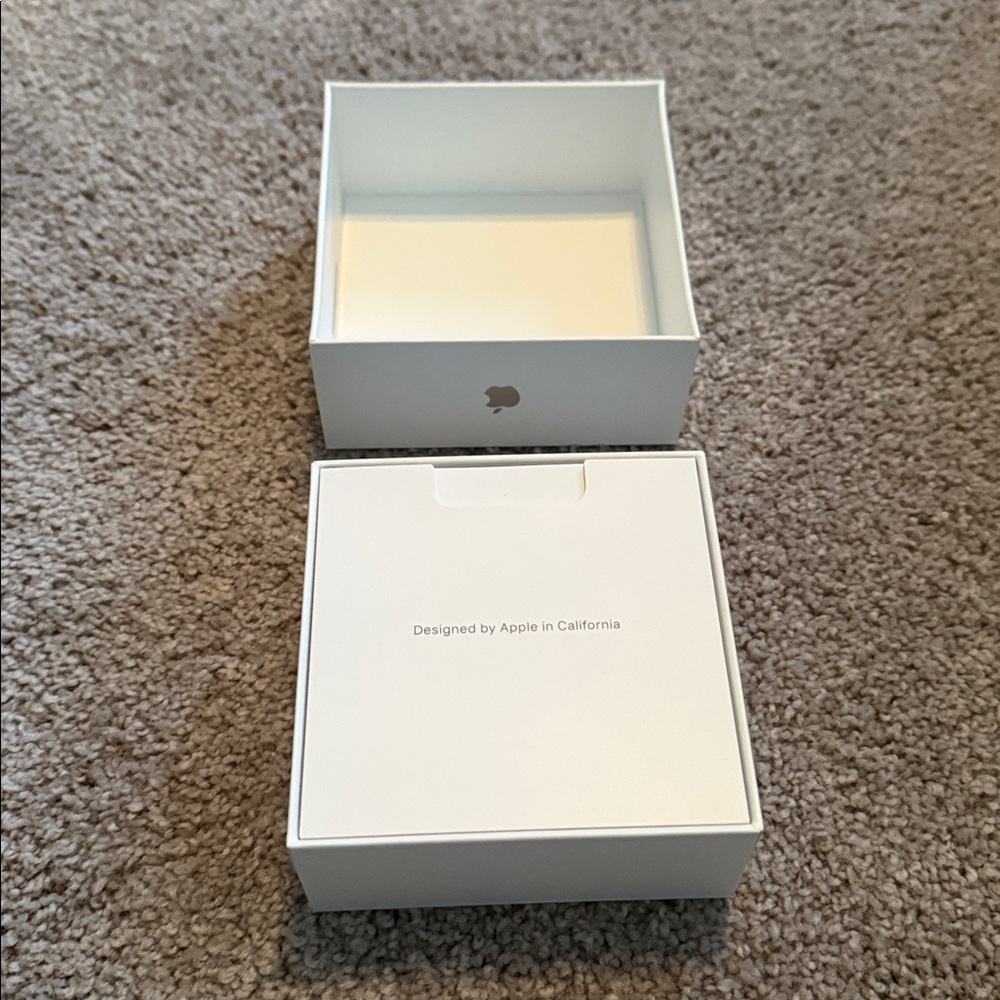 Empty Apple AirPods Pro Box (Empty box with insert) - Picture 5 of 6